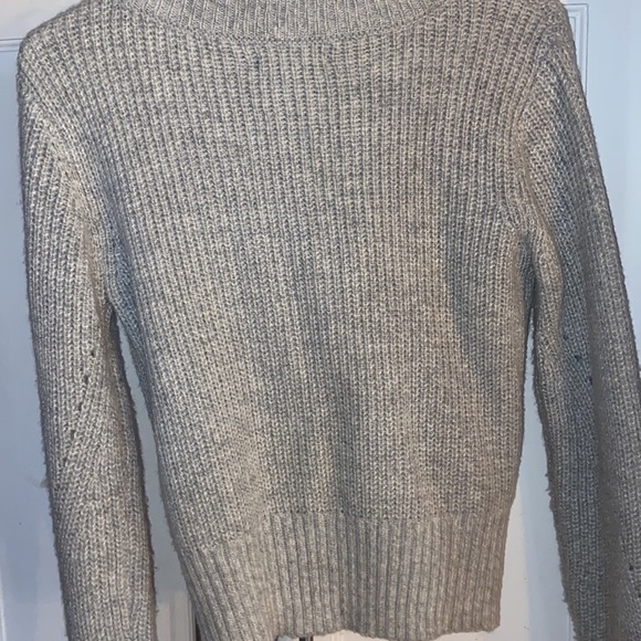 Kendall and Kylie sweater - Picture 5 of 5